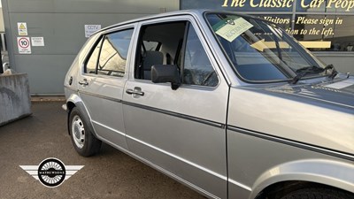 Lot 818 - 1983 VOLKSWAGEN GOLF GL AUTO