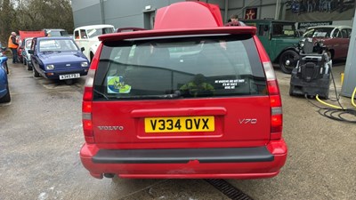 Lot 66 - 1999 VOLVO V70 SE T5