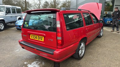 Lot 66 - 1999 VOLVO V70 SE T5