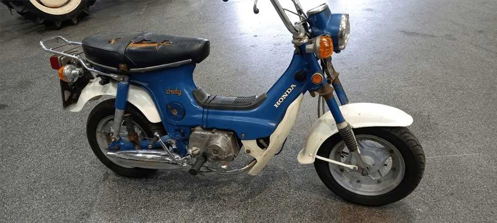 Lot 64 1976 HONDA CF70 CHALY