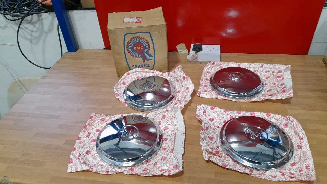 Hubcap Box Lot 595 - 4 NEW OLD STOCK BMC CHROME HUBCAPS IN