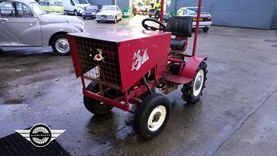 Lot 164 - circa 1970 RELIANT TRACTOR