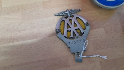 Lot 291 - BAG OF VARIOUS BADGES