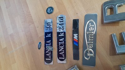 Lot 291 - BAG OF VARIOUS BADGES