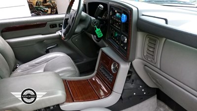 Lot 166 - 2003 CADILLAC ESCALADE