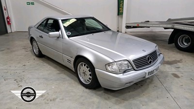 Lot 174 - 1997 MERCEDES SL 320 AUTO