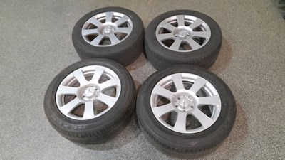 Lot 403 - 17" MERCEDES 5 STUD ALLOY WHEELS WITH TYRES 235/55 ZR 17