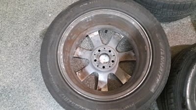 Lot 403 - 17" MERCEDES 5 STUD ALLOY WHEELS WITH TYRES 235/55 ZR 17
