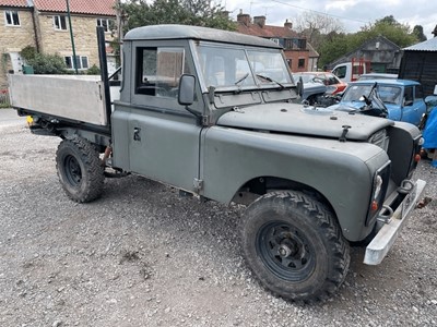 Lot 75 - 1973 LAND ROVER 109" - 4 CYL SERIES III