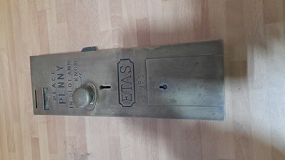 Lot 341 - BRASS PENNY OPERATED DOOR MACHINE