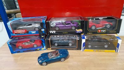 Lot 573 - SELECTION OF DIE CAST 1.18 SCALE MODELS