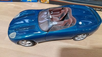 Lot 573 - SELECTION OF DIE CAST 1.18 SCALE MODELS