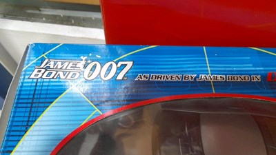 Lot 573 - SELECTION OF DIE CAST 1.18 SCALE MODELS