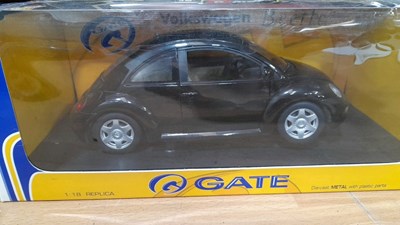 Lot 573 - SELECTION OF DIE CAST 1.18 SCALE MODELS