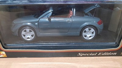 Lot 573 - SELECTION OF DIE CAST 1.18 SCALE MODELS