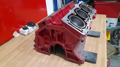Lot 891 - V6 ENGINE BLOCK LIGHT