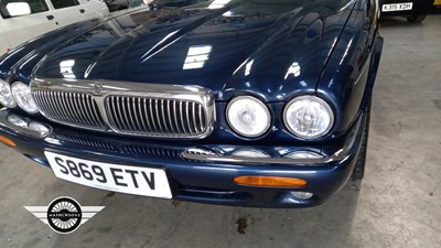 Lot 242 - 1998 JAGUAR SOVEREIGN V8 AUTO