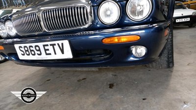 Lot 242 - 1998 JAGUAR SOVEREIGN V8 AUTO