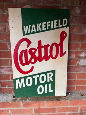 Lot 285 - WAKEFIELD CASTROL MOTOR OIL PAINTED SIGN 31" X 20"