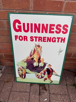 Lot 513 - REPRODUCTION HORSE & CART GUINNESS FOR STRENGTH SIGN 30" X 20"