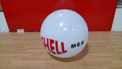 Lot 447 - SHELL MEX PLASTIC GLOBE