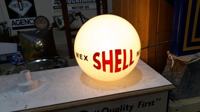 Lot 447 - SHELL MEX PLASTIC GLOBE