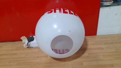 Lot 447 - SHELL MEX PLASTIC GLOBE