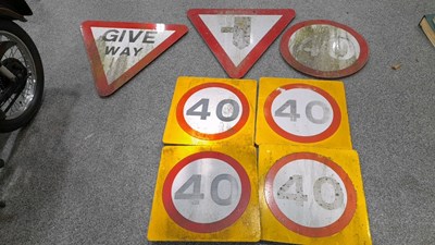 Lot 765 - 7 ROAD SIGNS