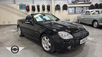 Lot 348 - 2002 MERCEDES SLK 230 KOMPRESSOR