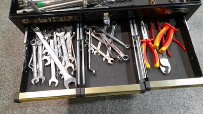Lot 455 - CLARKE HD PLUS TOOL CHEST + TOOLS