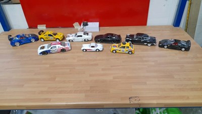 Lot 757 - SELECTION OF 1/24 SCALE DIE CAST MODELS