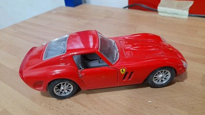 Lot 553 - SELECTION OF 1/24 SCALE DIE CAST MODELS