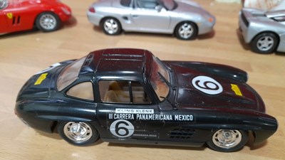 Lot 553 - SELECTION OF 1/24 SCALE DIE CAST MODELS
