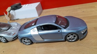 Lot 553 - SELECTION OF 1/24 SCALE DIE CAST MODELS