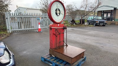 Lot 705 - LARGE AVERY WEIGHING SCALES