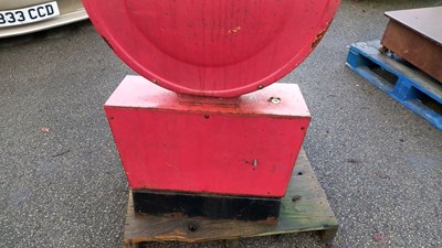 Lot 695 - AVERY WEIGHING SCALES
