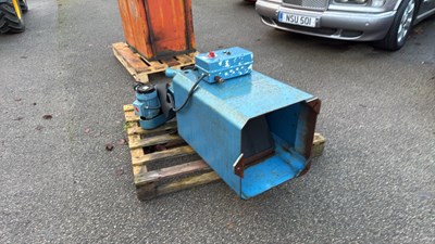 Lot 631 - MARCH MILLING/DRILL MACHINE