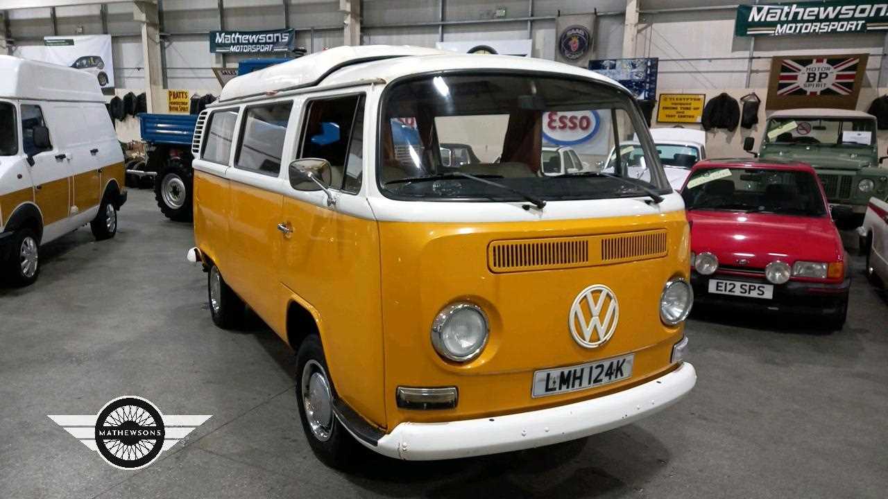 Lot 356 - 1492 VOLKSWAGEN T2 TRANSPORTER VAN