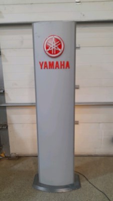 Lot 557 - YAMAHA DEALERSHIP , LIGHT UP SIGN 80" X 20"