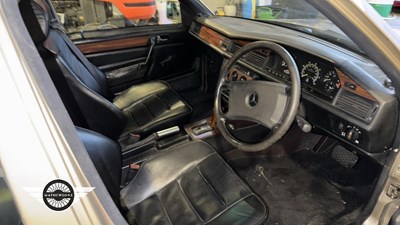 Lot 624 - 1985 MERCEDES 190E AUTO