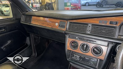 Lot 624 - 1985 MERCEDES 190E AUTO