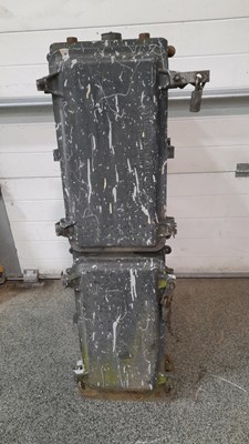 Lot 481 - 4 LIGHT TRAIN SIGNAL ORIGINAL FROM BRITISH RAIL 48" X 13"