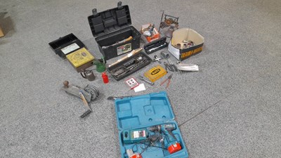 Lot 647 - TOOL BOX WITH TOOLS , OIL CAN + MAKITA DRILL