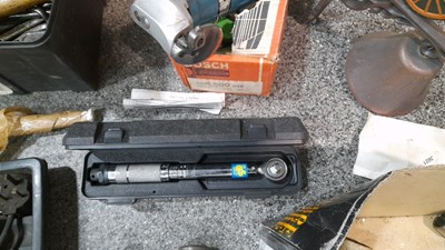 Lot 647 - TOOL BOX WITH TOOLS , OIL CAN + MAKITA DRILL