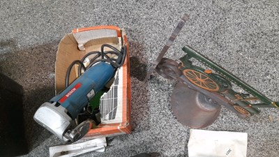 Lot 647 - TOOL BOX WITH TOOLS , OIL CAN + MAKITA DRILL