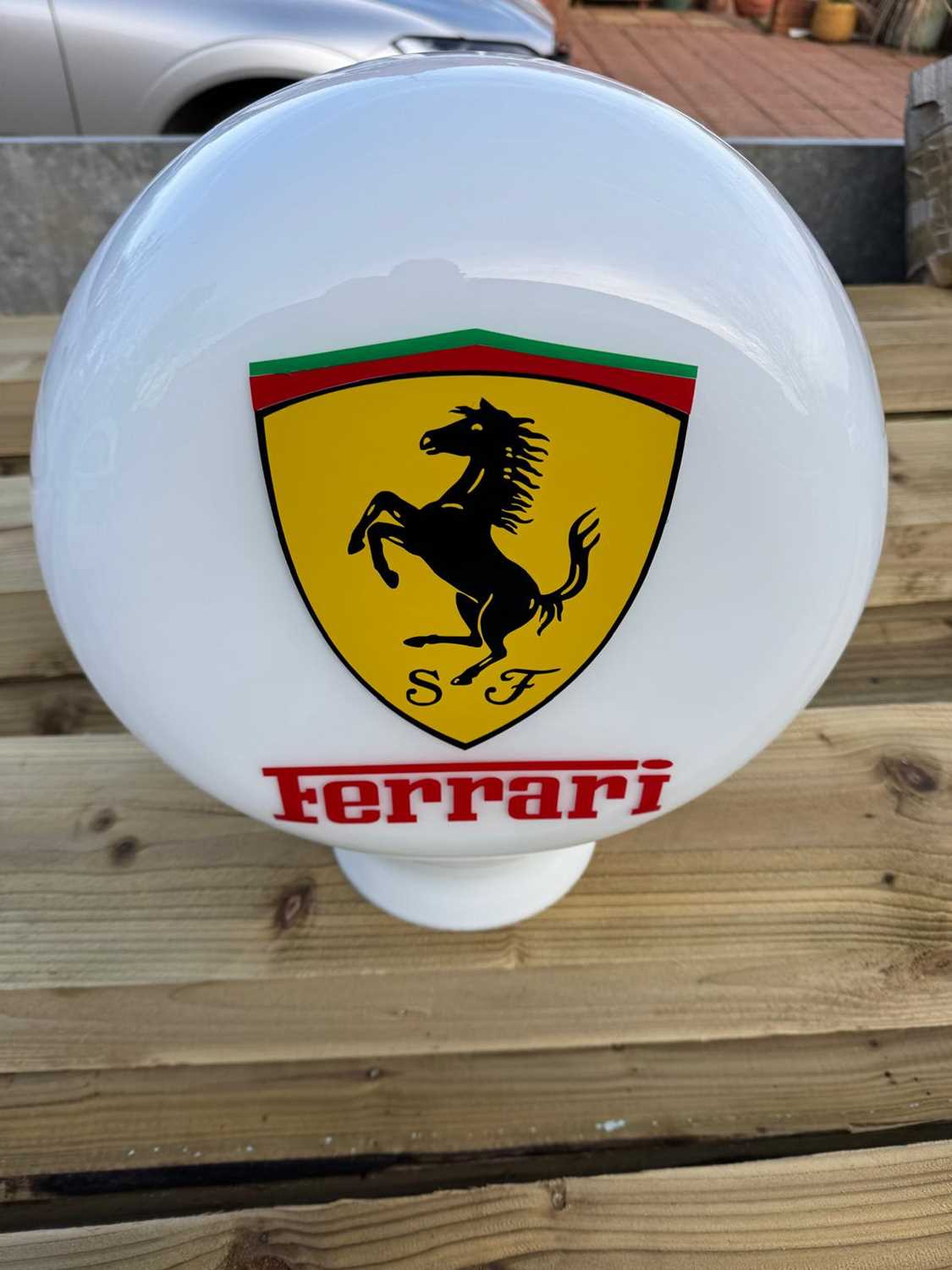 Ferrari Rocks Glass Lot 33 - FERRARI GLASS GLOBE