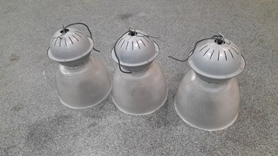 Lot 875 - 3 X WORKSHOP/SHOWROOM LIGHTS