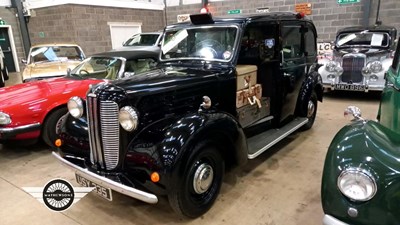 Lot 426 - 1957 AUSTIN TAXI