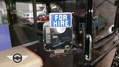 Lot 426 - 1957 AUSTIN TAXI