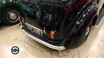 Lot 426 - 1957 AUSTIN TAXI